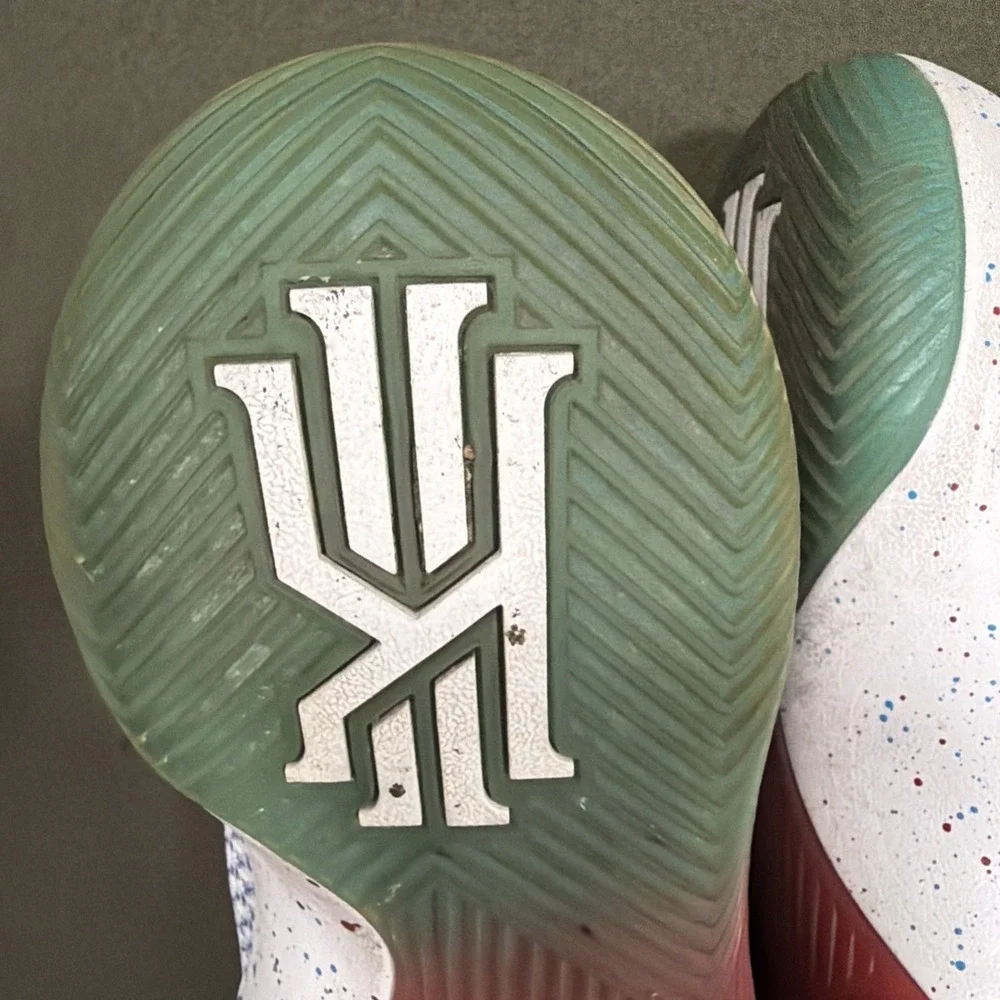 RARE 11.5 Nike Kyrie 2 Doernbecher 2016 No Box CLEAN!!